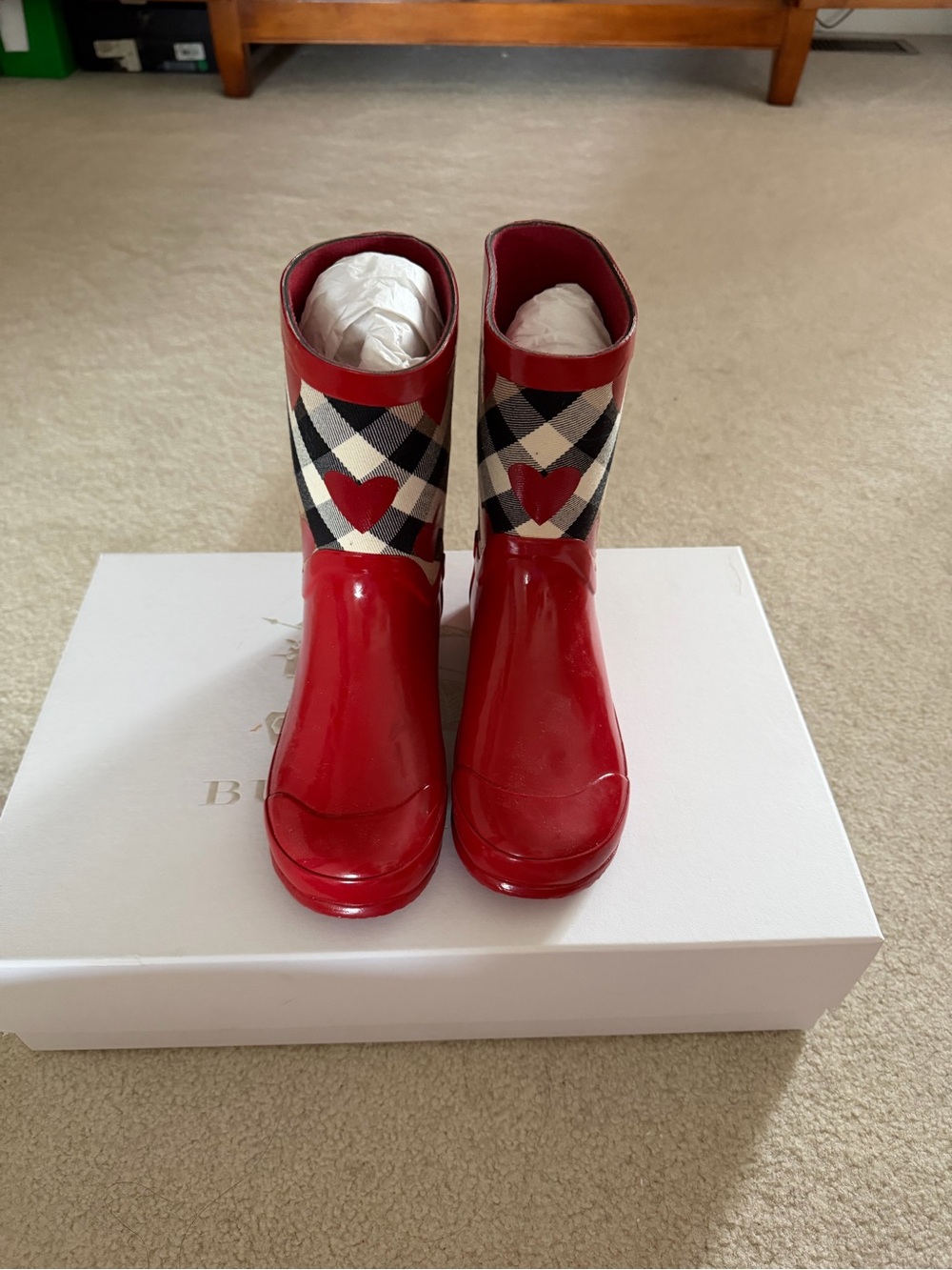 Burberry Kids Red Plaid Heart Rain Boots - Picture 4 of 7